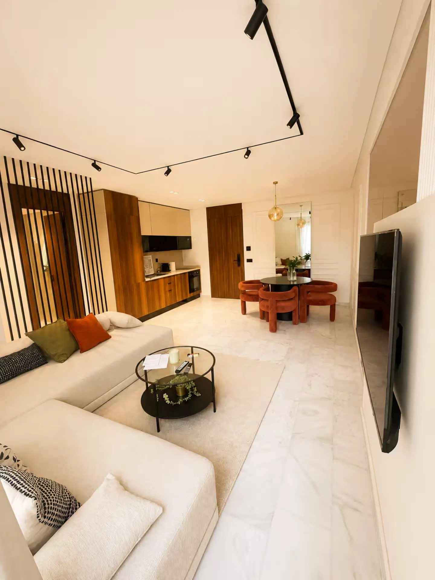 Appartement familial lumineux avec terrasse et cuisine équipée à Casablanca